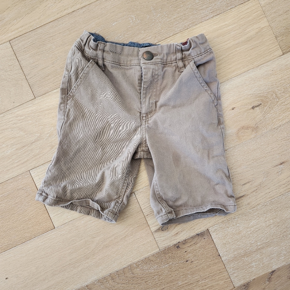 WILD HORSE | Khaki shorts